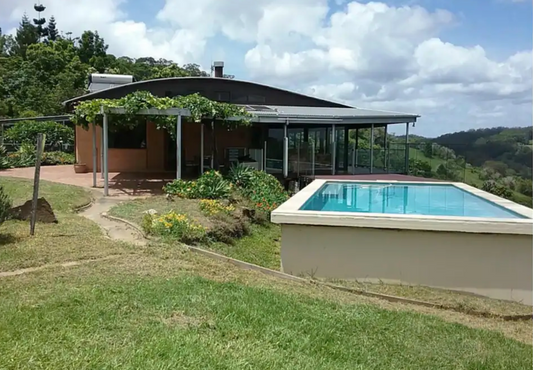 FROM UNEMPLOYED TO AIRBNB SUPERHOST AND SUSTAINABLE TRAVELLER